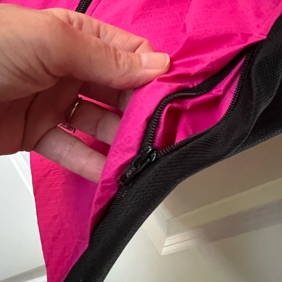 IllumiNITE Newport Reflective Running/Walking Vest, M - Picture 9 of 14